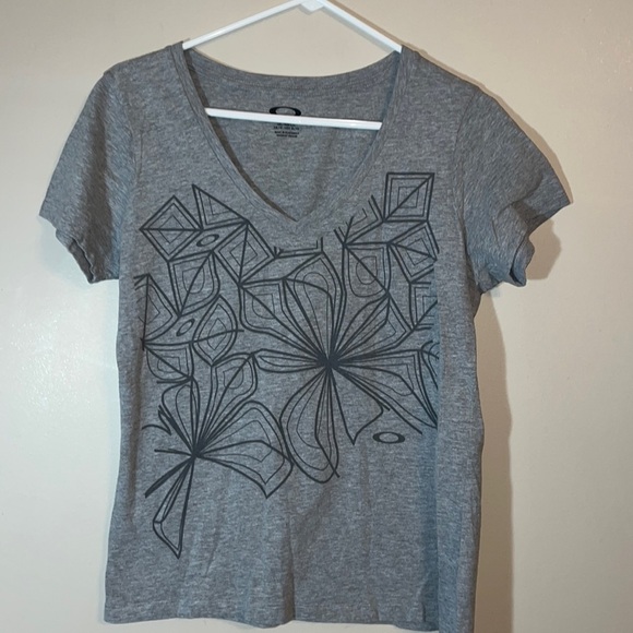 Oakley T-shirt - Picture 1 of 3